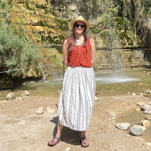 Meet your Posher, Lara